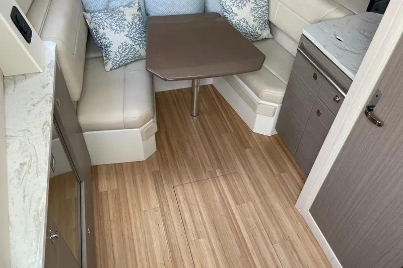  Yacht Photos Pics 2019 Formula 400 SSC cabin interior with seating, table, and modern design.