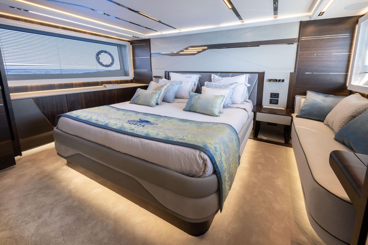 2021 Sunseeker 69 