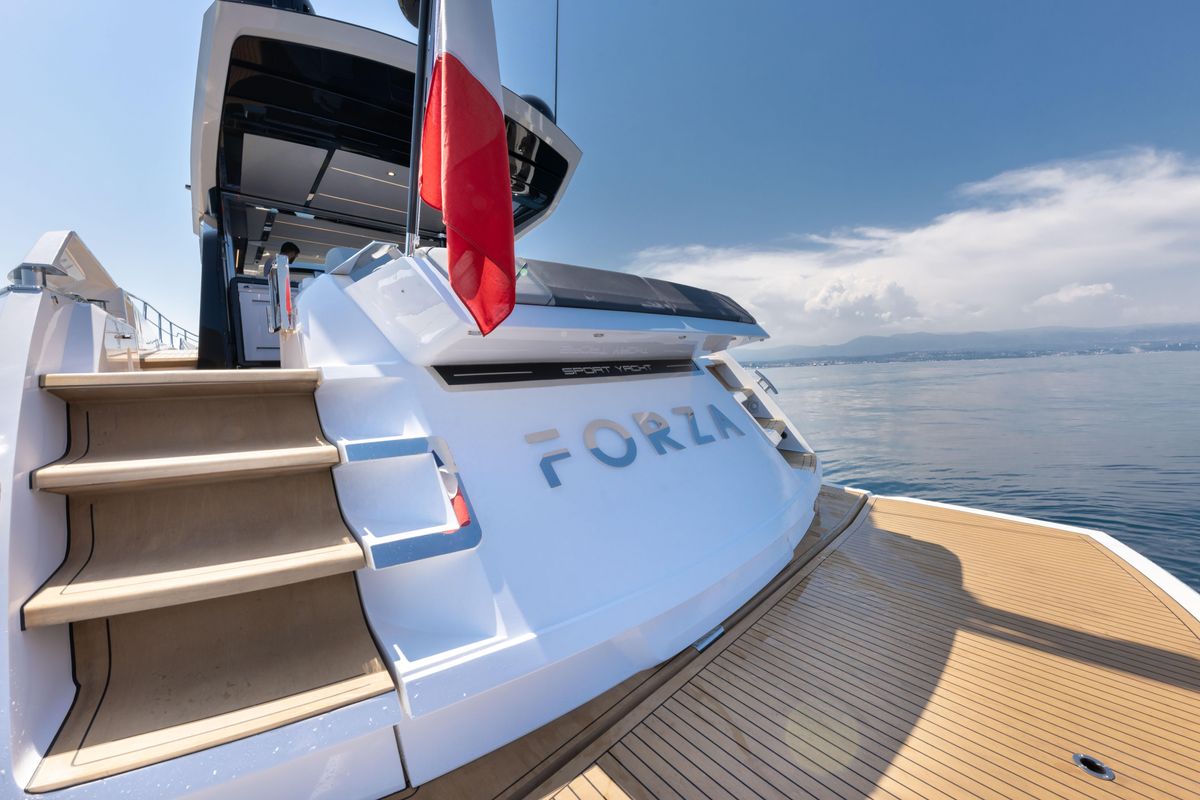 2021 Sunseeker 69 