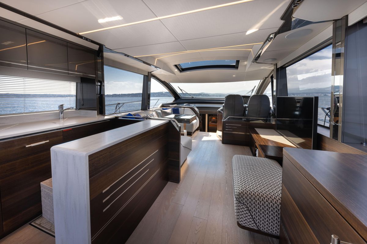 2021 Sunseeker 69 