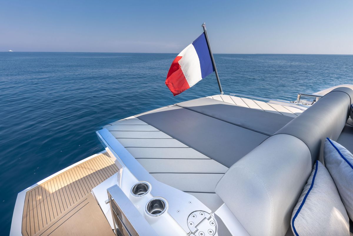 2021 Sunseeker 69 