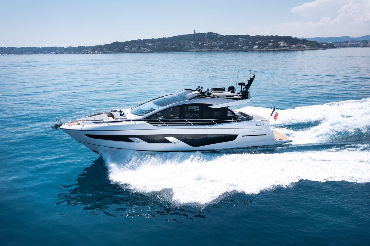 2021 Sunseeker 69 