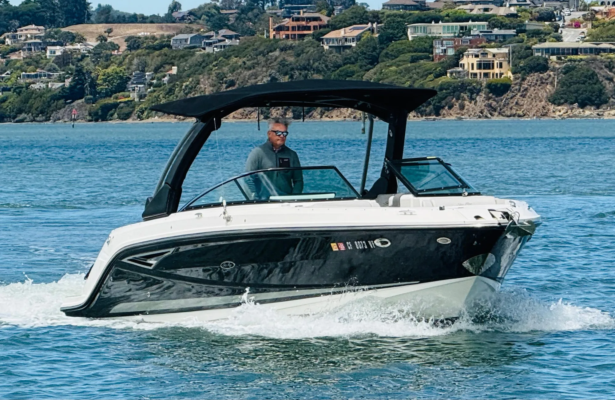 2020 Sea Ray SLX 280 boat cruising in Sausalito 