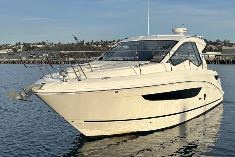 Natsu Yacht Photos Pics 