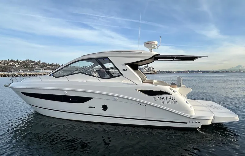 Natsu Yacht Photos Pics 