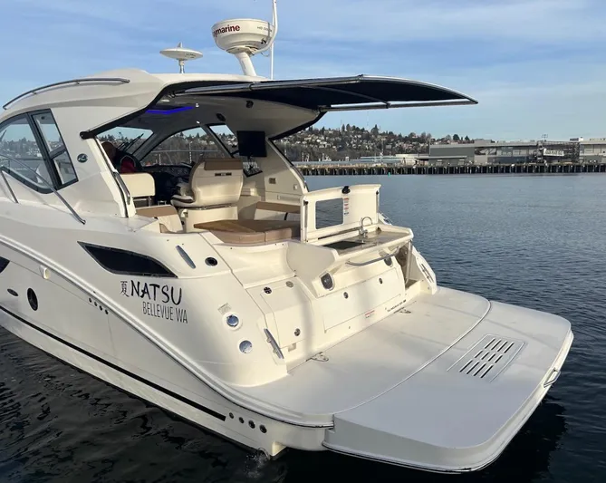 Natsu Yacht Photos Pics 