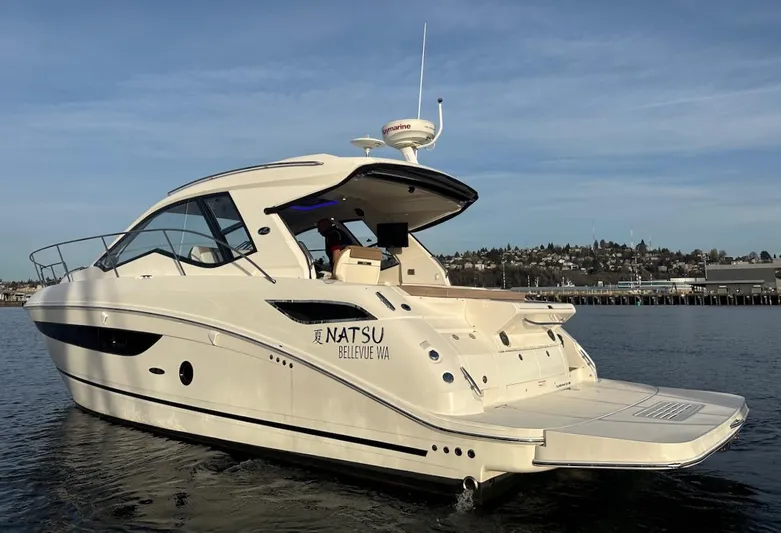 Natsu Yacht Photos Pics 