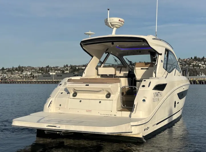 Natsu Yacht Photos Pics 