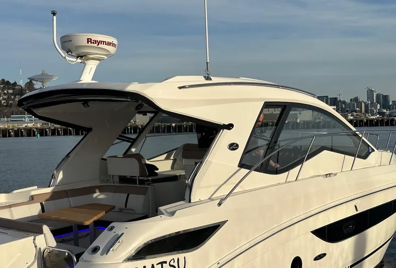 Natsu Yacht Photos Pics 