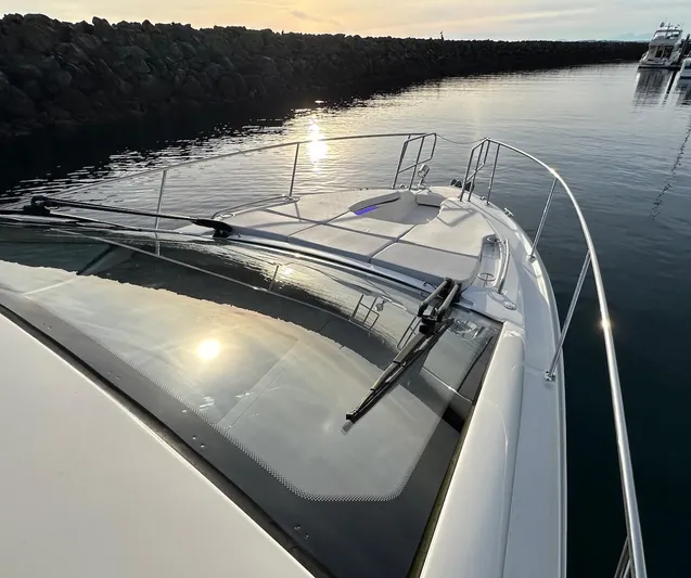 Natsu Yacht Photos Pics 