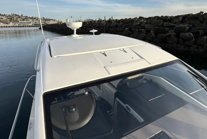 Natsu Yacht Photos Pics 