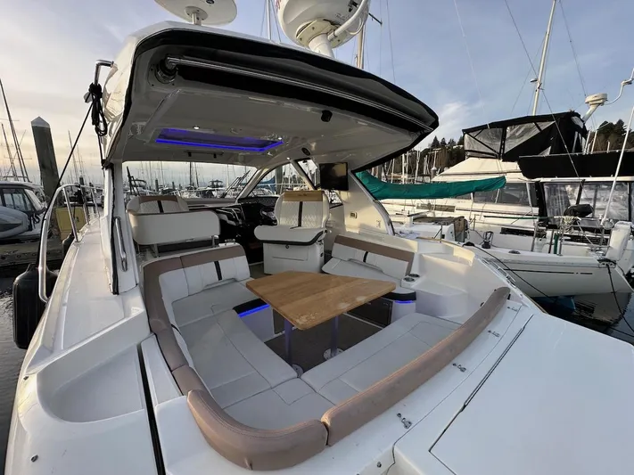 Natsu Yacht Photos Pics 