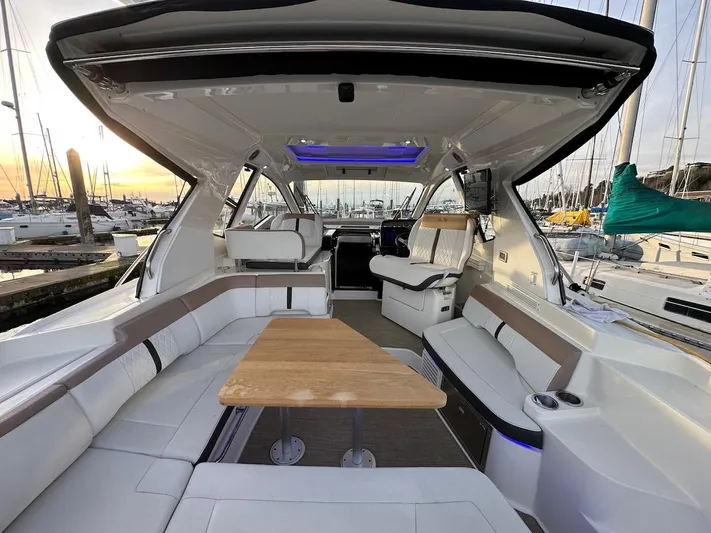 Natsu Yacht Photos Pics 