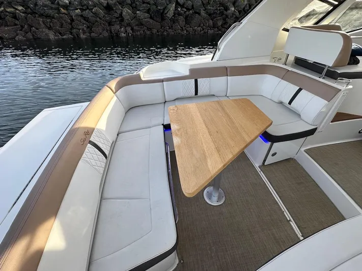 Natsu Yacht Photos Pics 