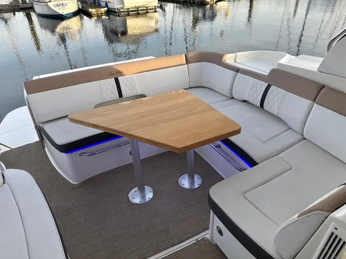 Natsu Yacht Photos Pics 