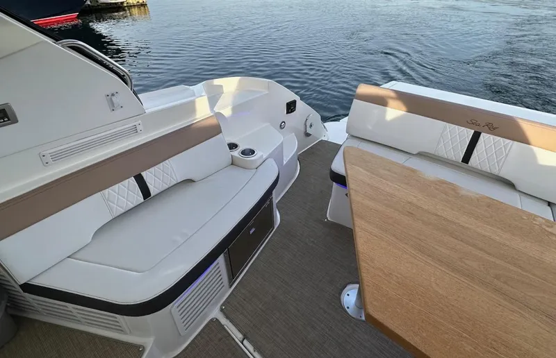 Natsu Yacht Photos Pics 