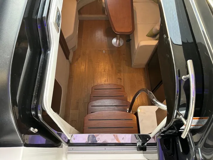 Natsu Yacht Photos Pics 