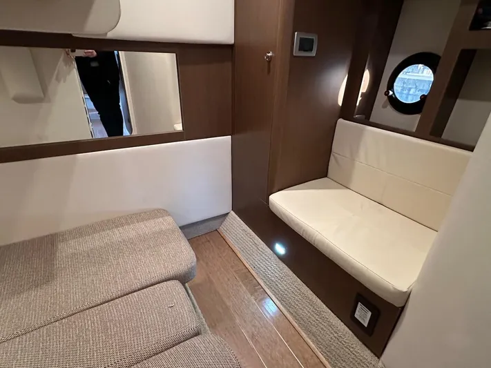 Natsu Yacht Photos Pics 