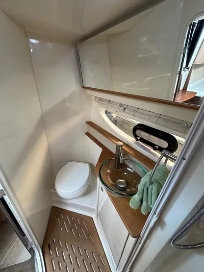 Natsu Yacht Photos Pics 