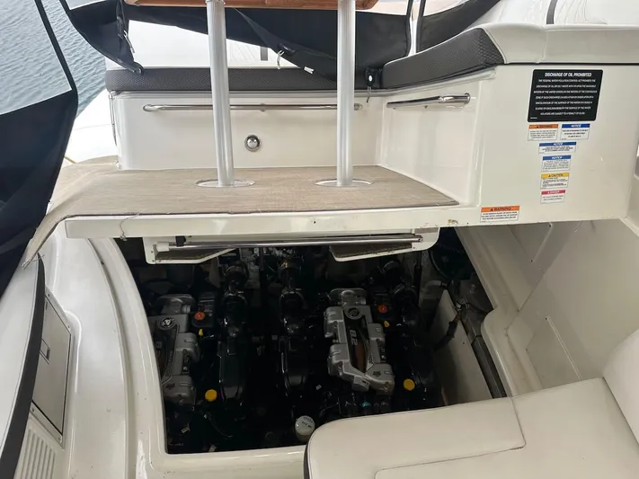 Natsu Yacht Photos Pics 