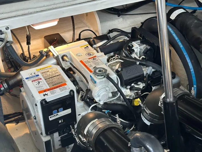 Natsu Yacht Photos Pics 