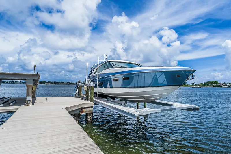 Pivot Yacht Photos Pics 