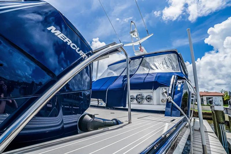 Pivot Yacht Photos Pics 