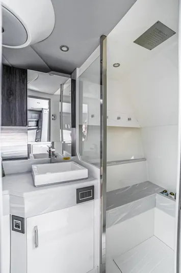 Pivot Yacht Photos Pics 