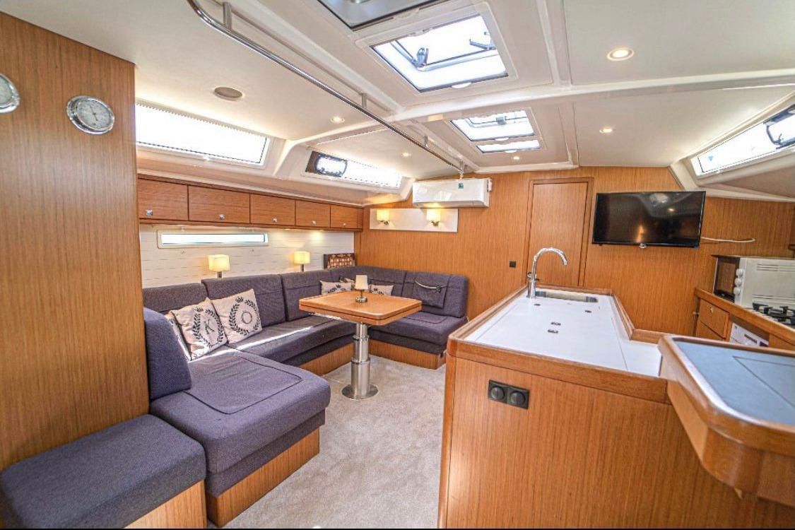 2014 Bavaria 54 