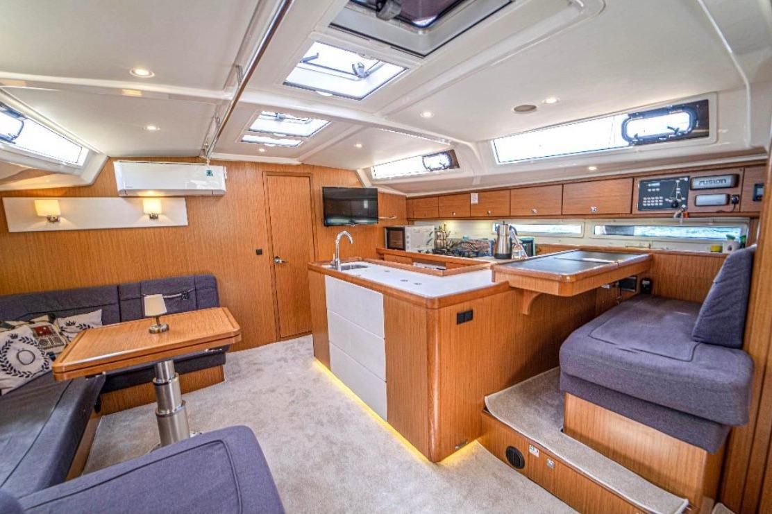 2014 Bavaria 54 