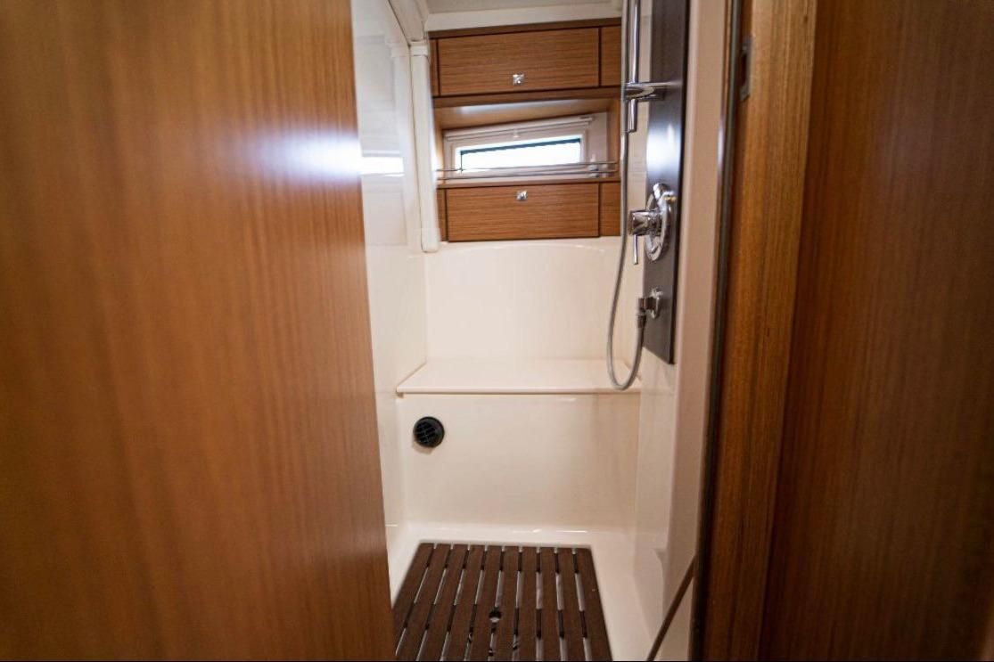 2014 Bavaria 54 
