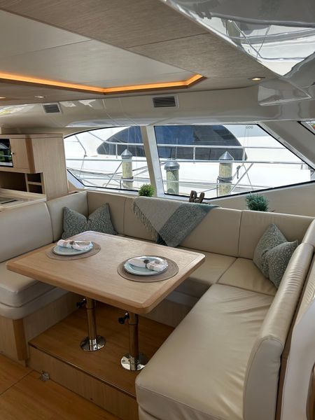 2020 Aquila 44 Yacht