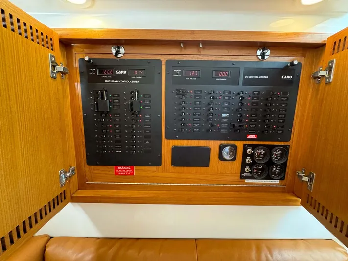 Survivor Yacht Photos Pics 