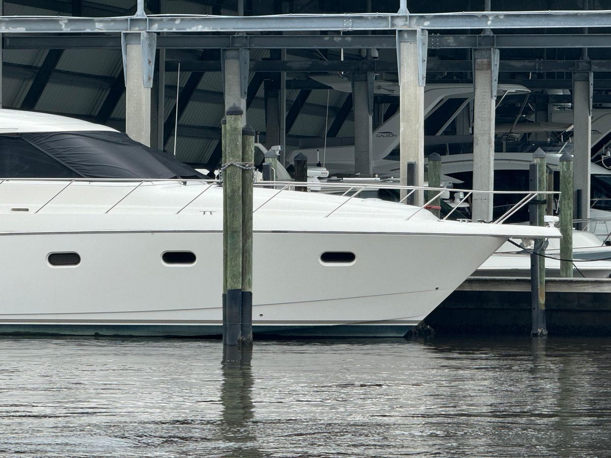 2010 Tiara Yachts 58 