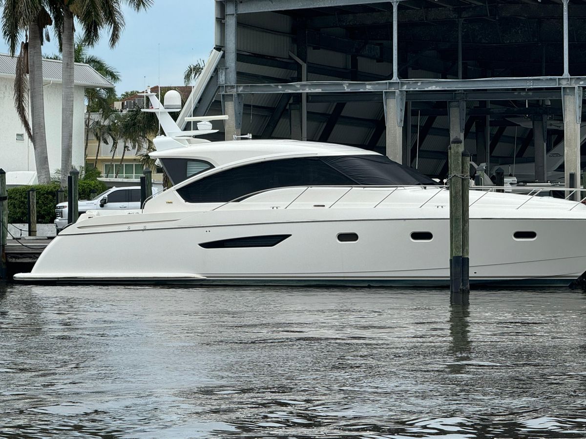 2010 Tiara Yachts 58 