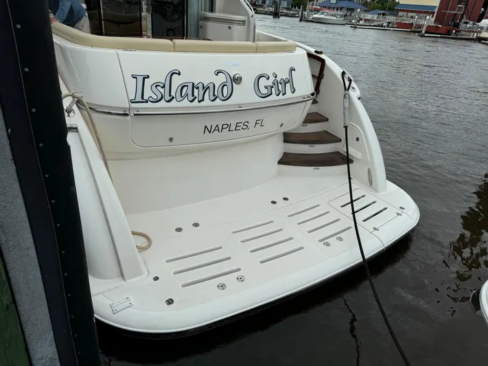 Island Girl Yacht Photos Pics Stern View