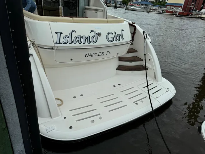 Island Girl Yacht Photos Pics Stern View