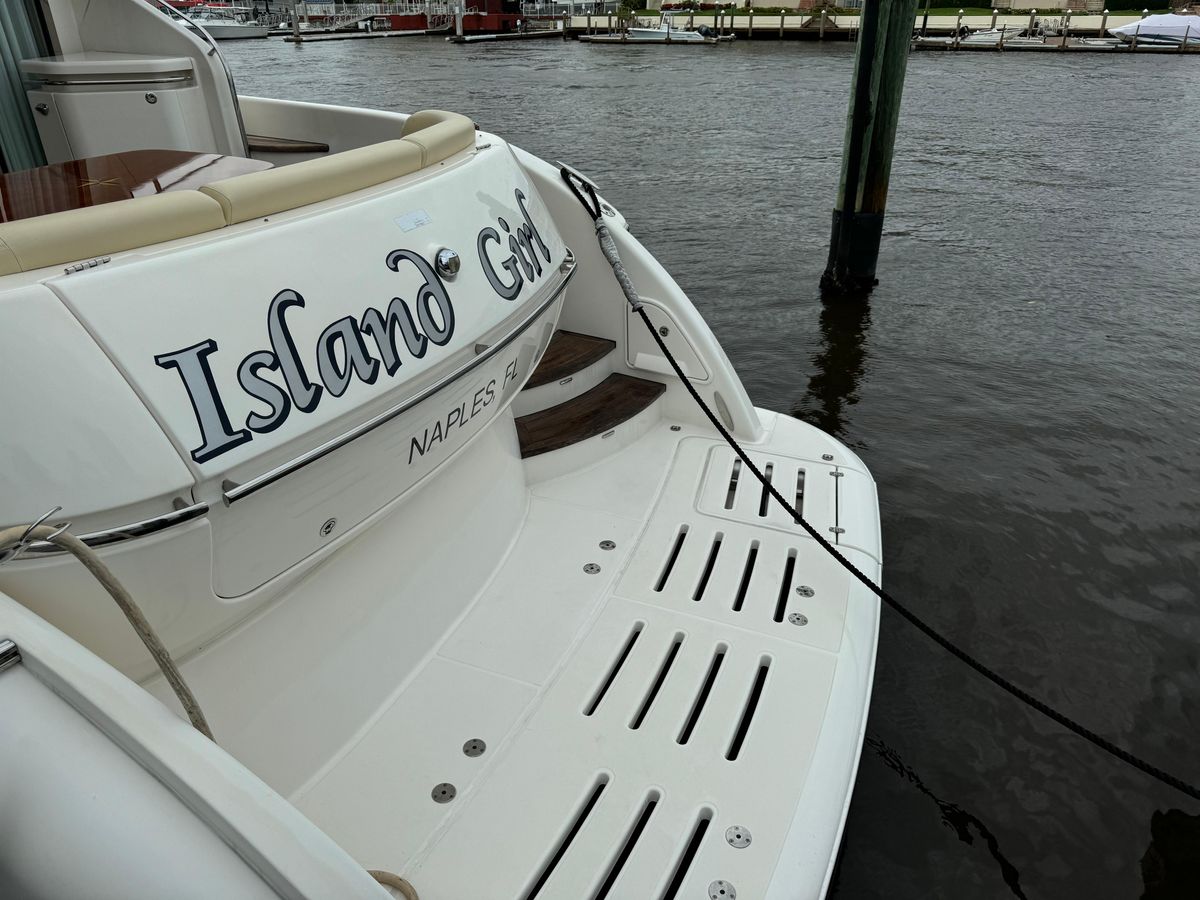 2010 Tiara Yachts 58 