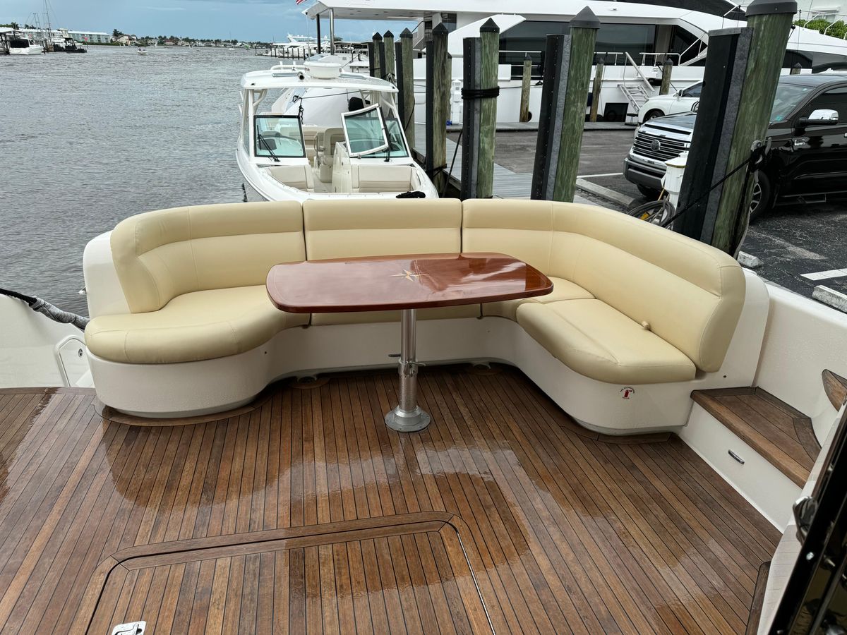 2010 Tiara Yachts 58 