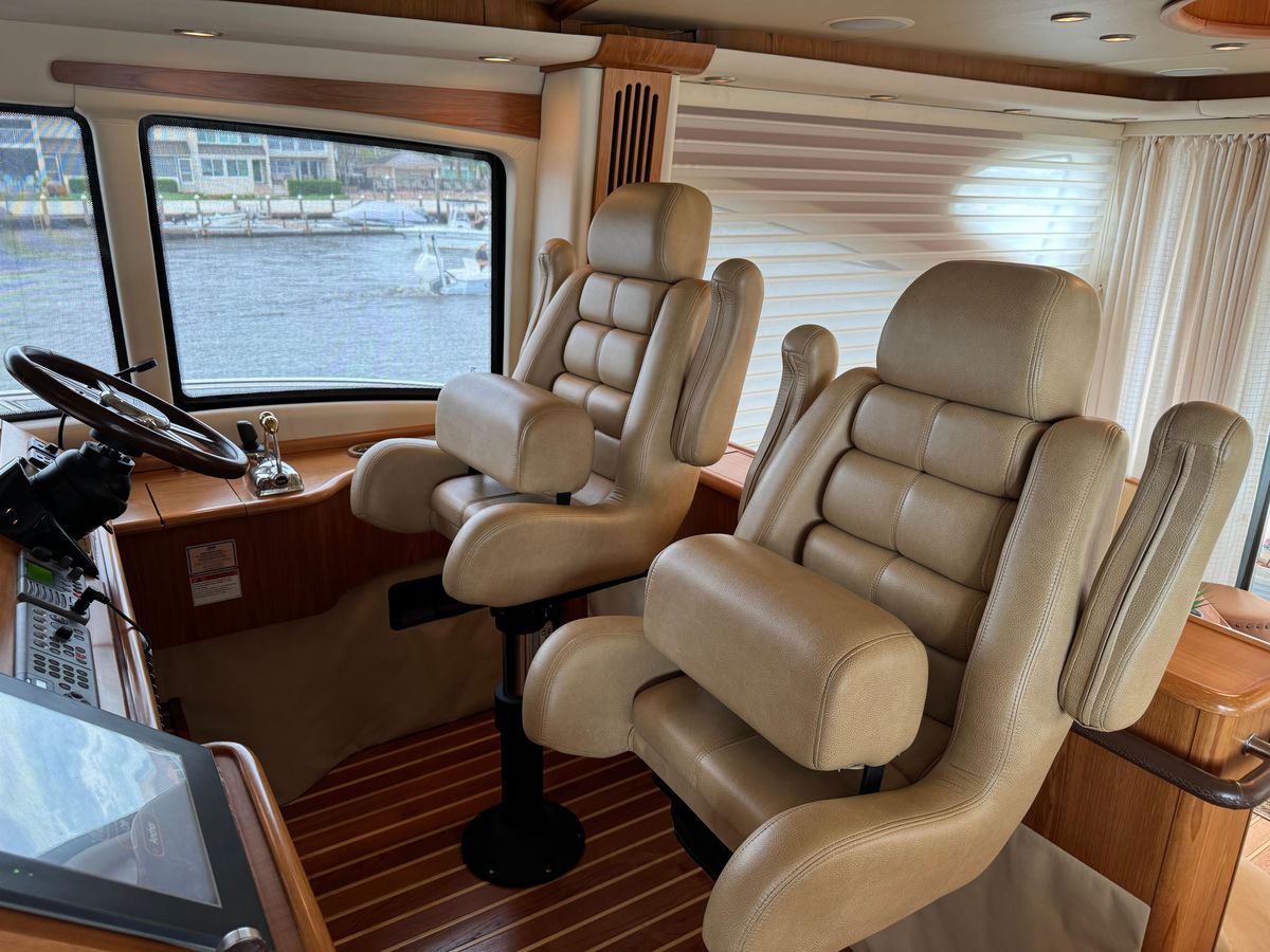 2010 Tiara Yachts 58 