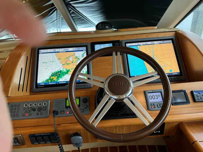 Island Girl Yacht Photos Pics Helm