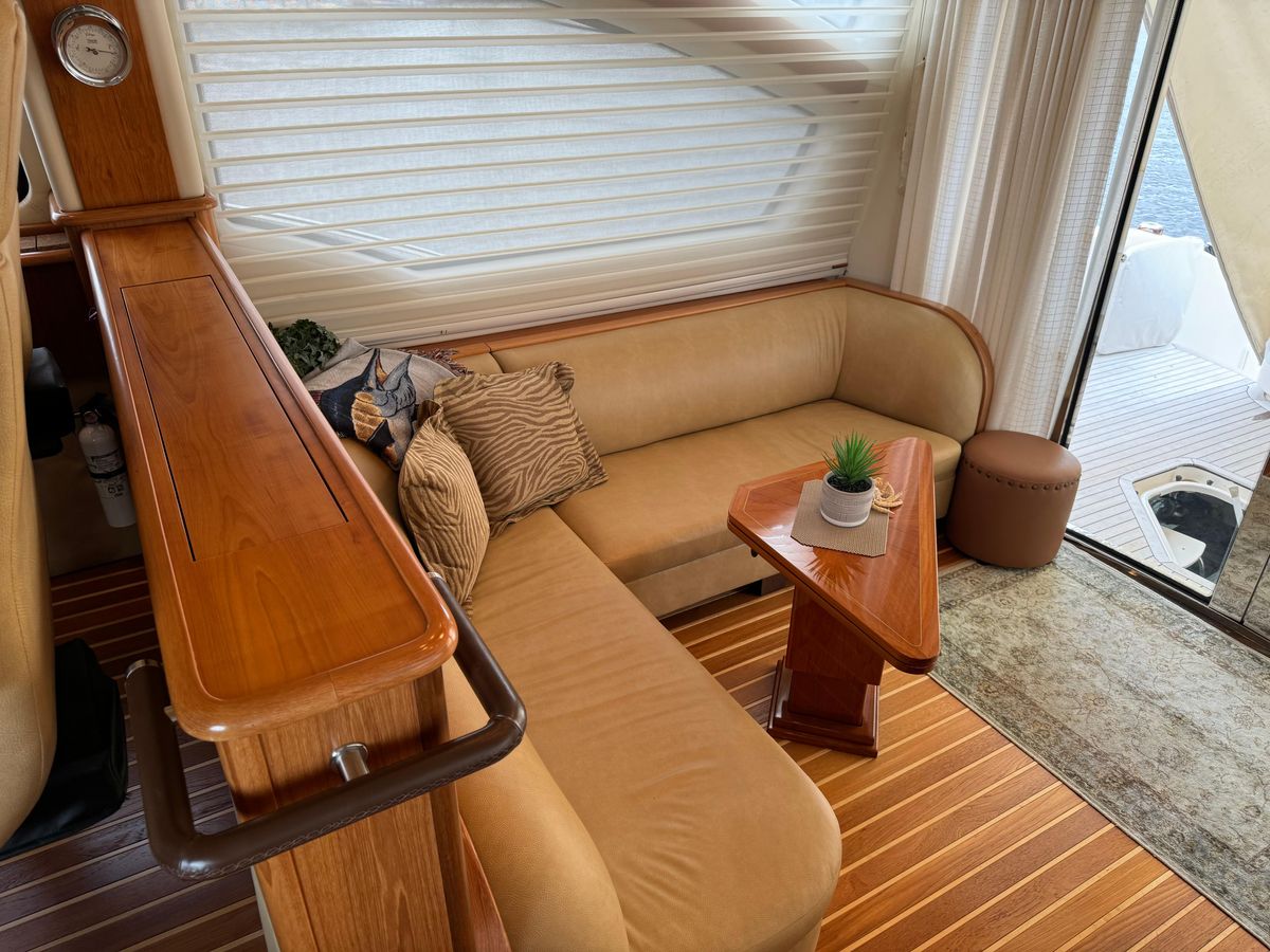 2010 Tiara Yachts 58 