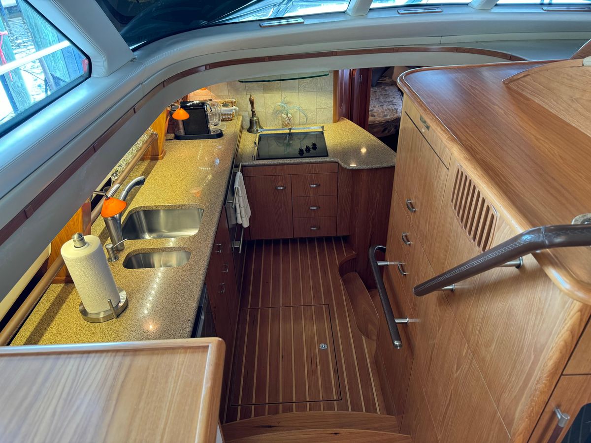 2010 Tiara Yachts 58 