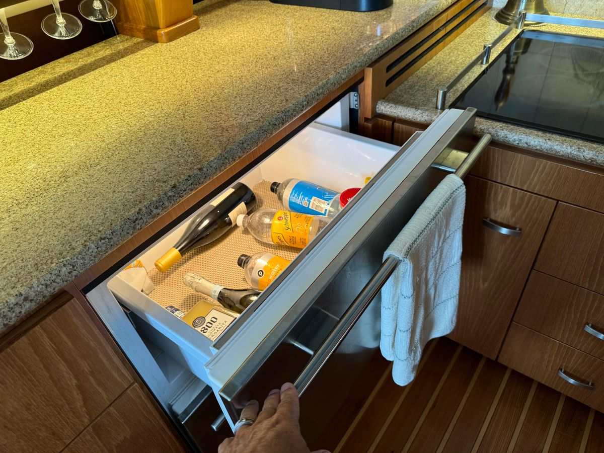 2010 Tiara Yachts 58 