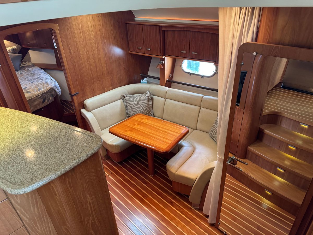 2010 Tiara Yachts 58 