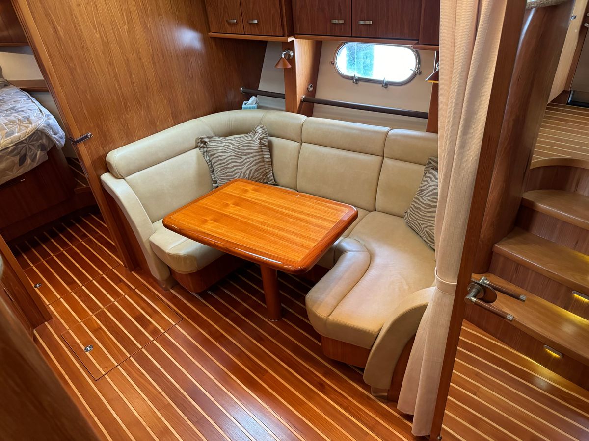 2010 Tiara Yachts 58 