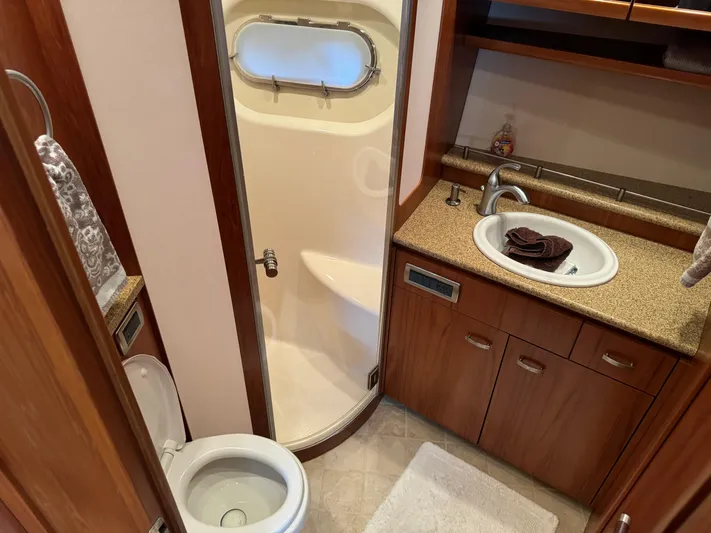 Island Girl Yacht Photos Pics Forward Head