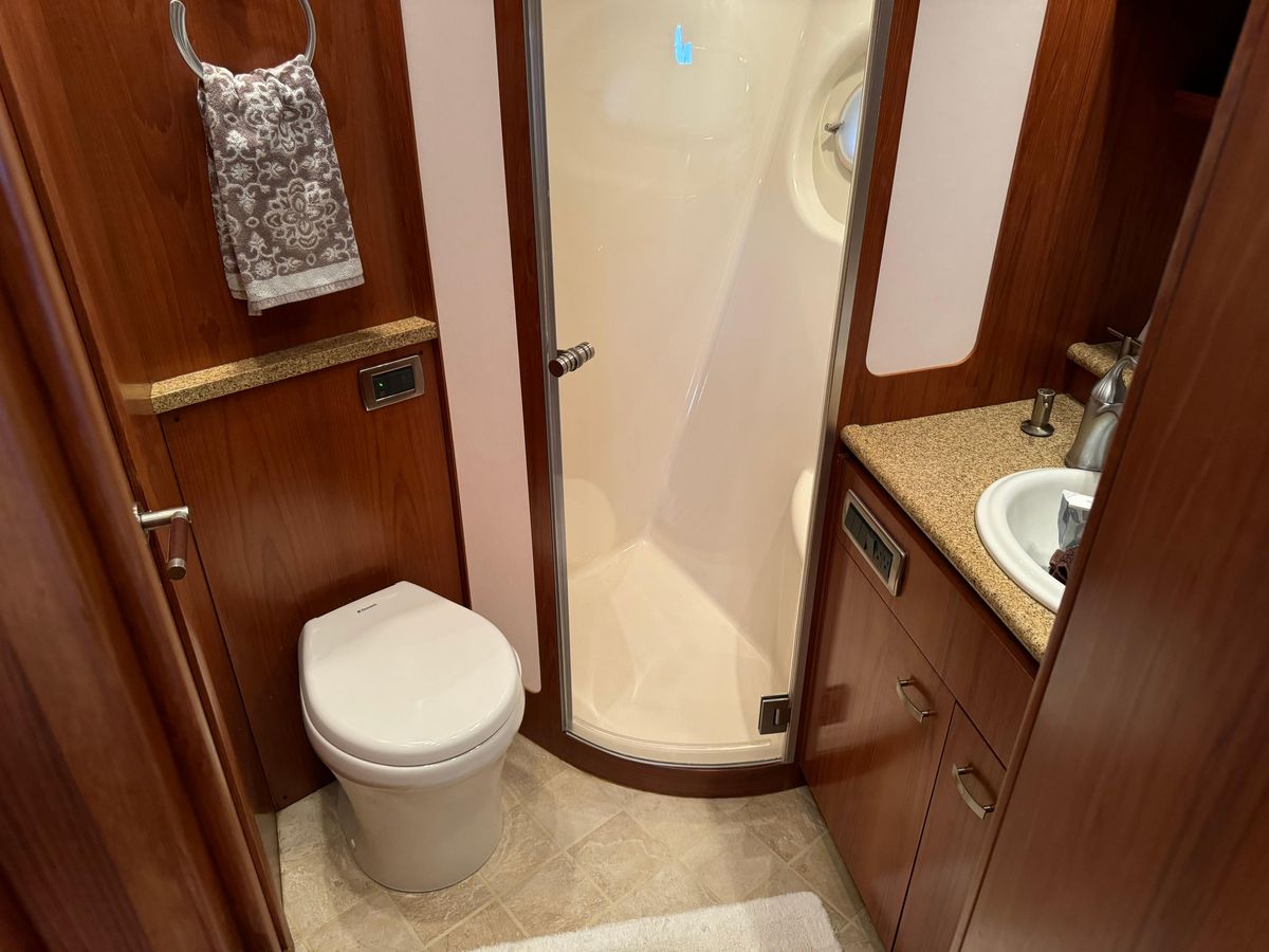 2010 Tiara Yachts 58 