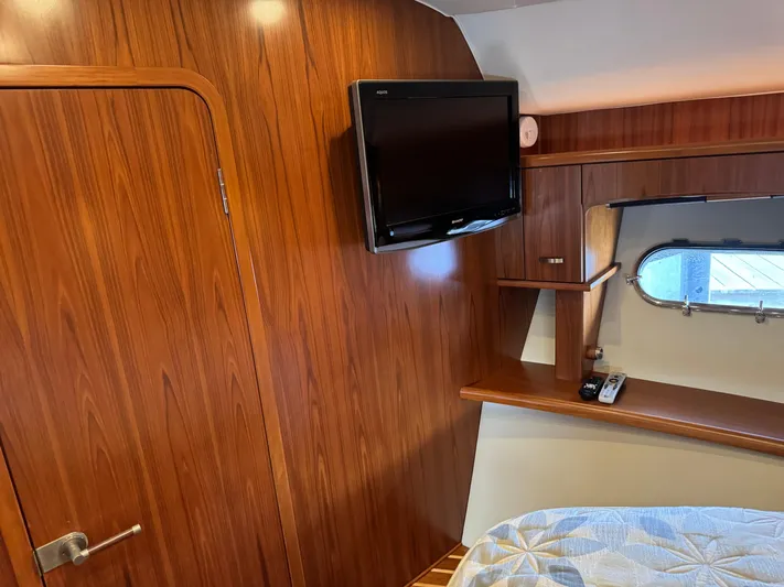 Island Girl Yacht Photos Pics Forward Stateroom TV