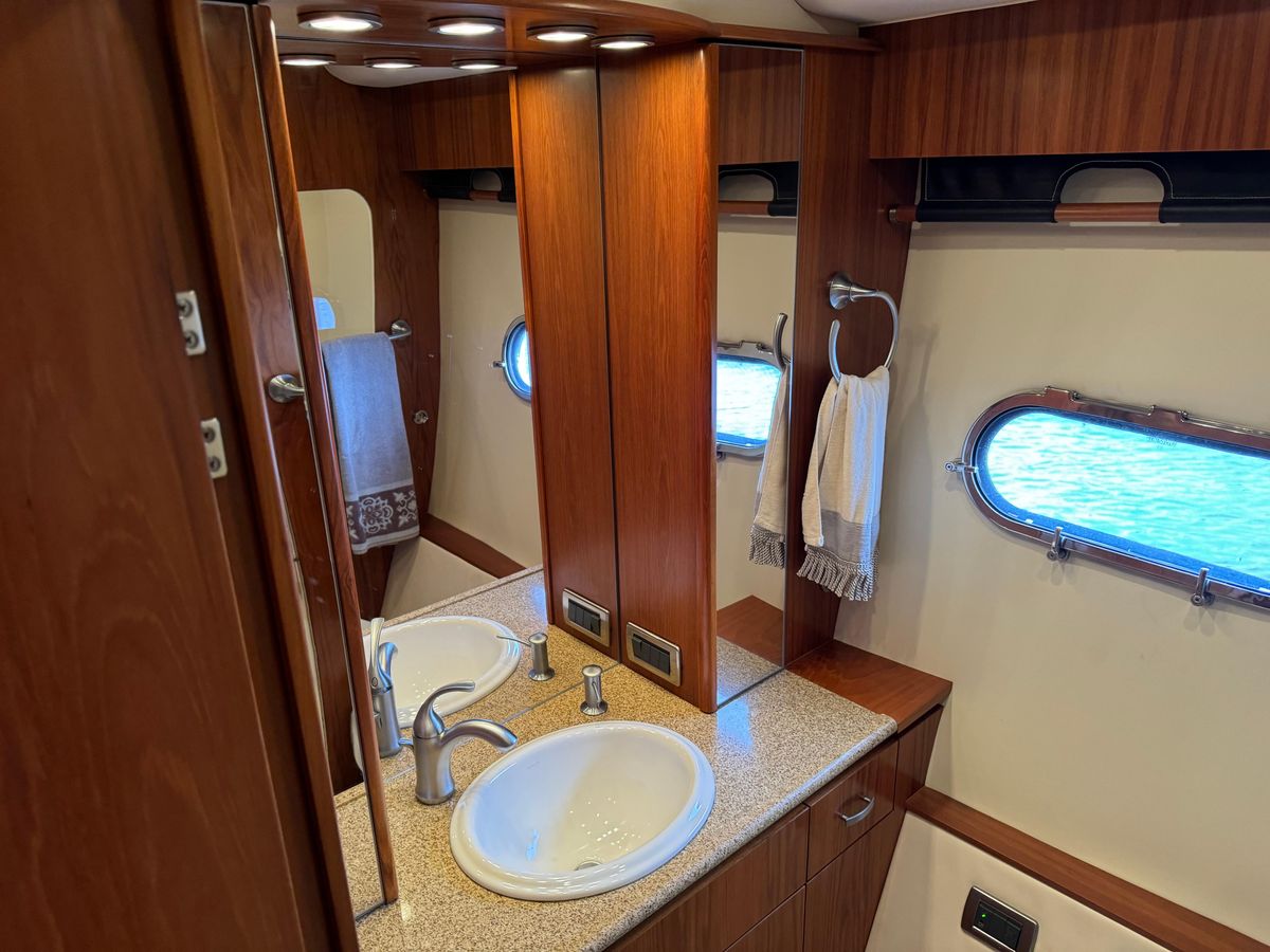 2010 Tiara Yachts 58 